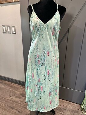 Women's Mint Floral Maxi Dress - Sleeveless V-Neck